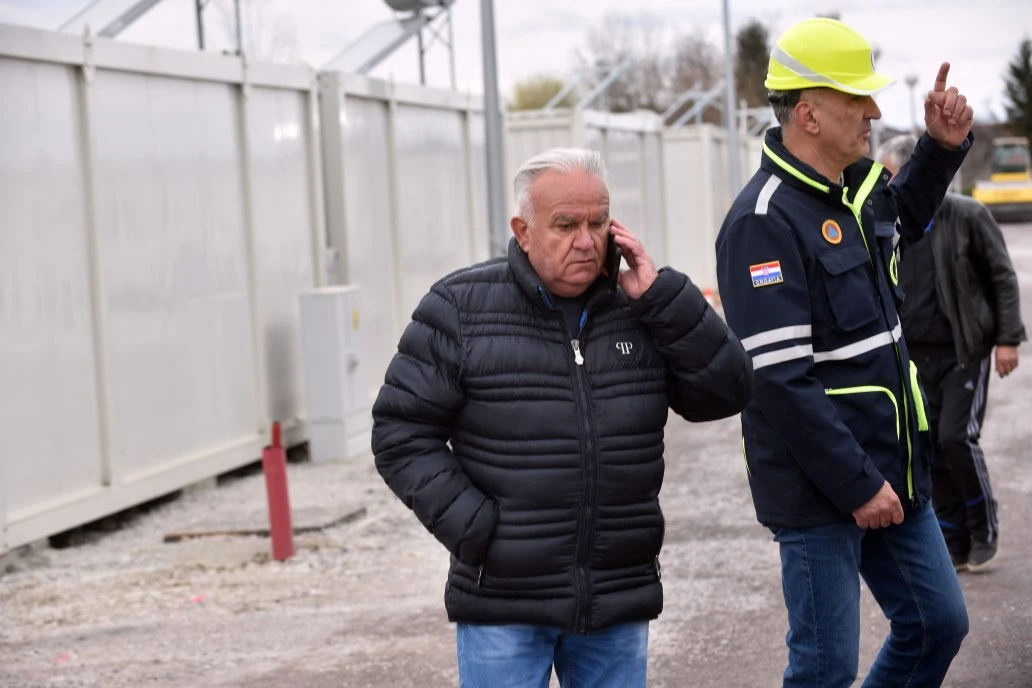 Dumbović i sin se nagodili s Uskokom. Priznali krivnju i dobili uvjetne kazne