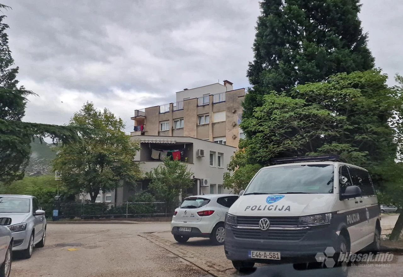 Mostar: Uhićeni Sarajlija i Zeničanin, pronađene puške, gumene rukavice, lomač auto brava...