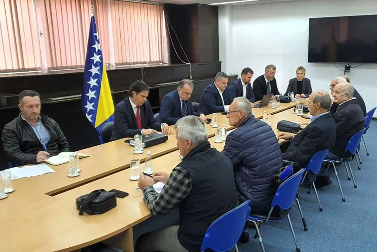 Čelnici Vlade FBiH na sastanku s predstavnicima umirovljenika