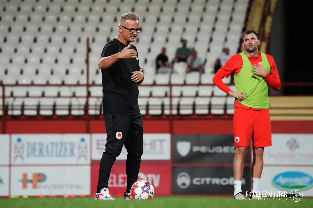 FOTO | Rođeni odradili prvi trening s novim trenerom