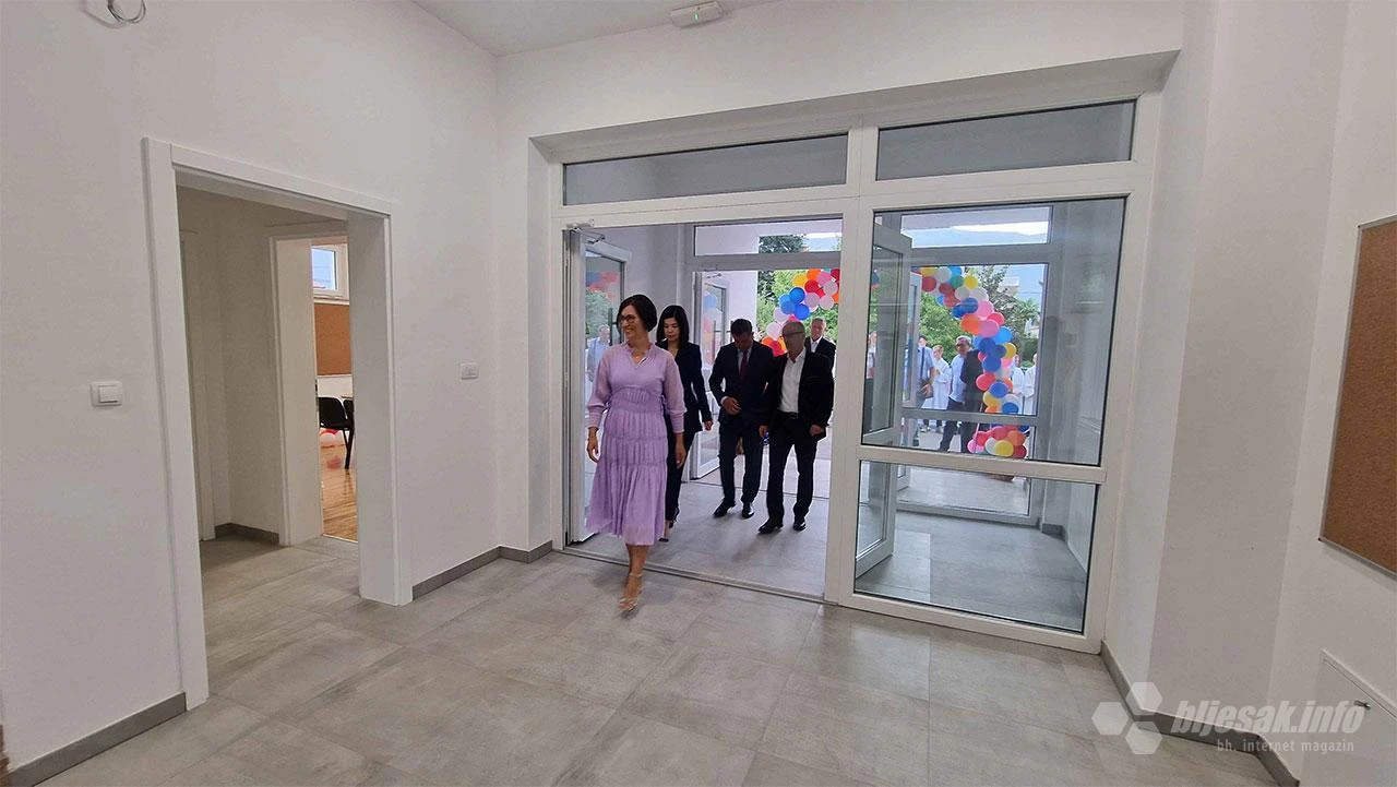 FOTO Otvorena novoizgrađena škola u Vojnu