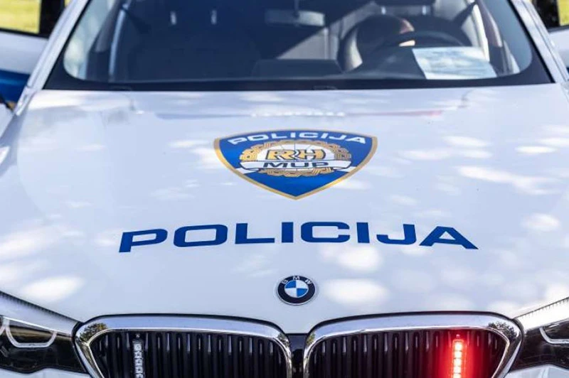 Hrvatska: Preminuo napadač na policijskog službenika 