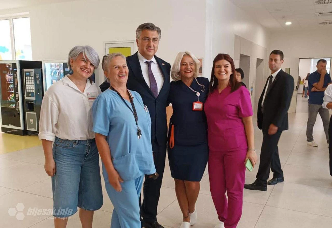 Plenković posjetio pedijatriju
