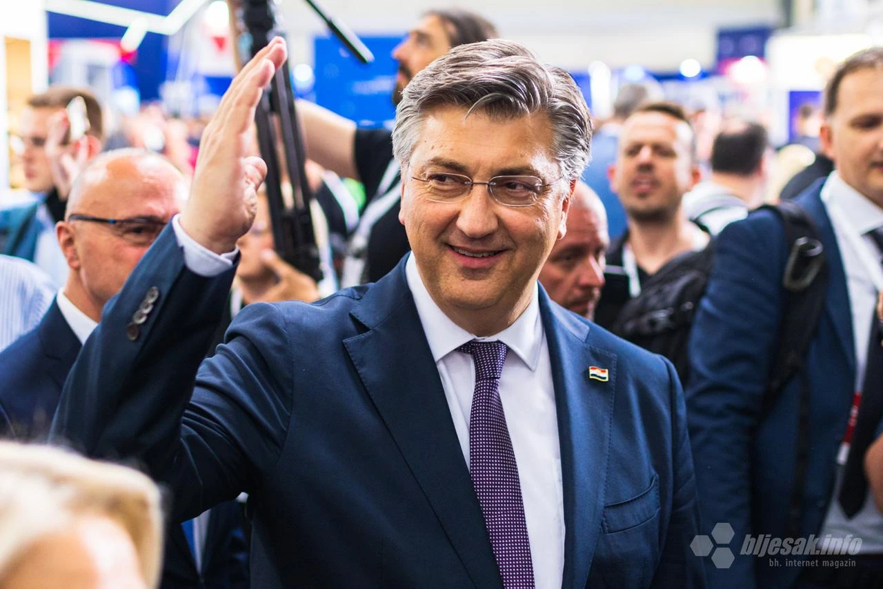 Sindikat Sveučilišta u Mostaru: ''Recite Plenkoviću da je plaća asistenata 900 KM''