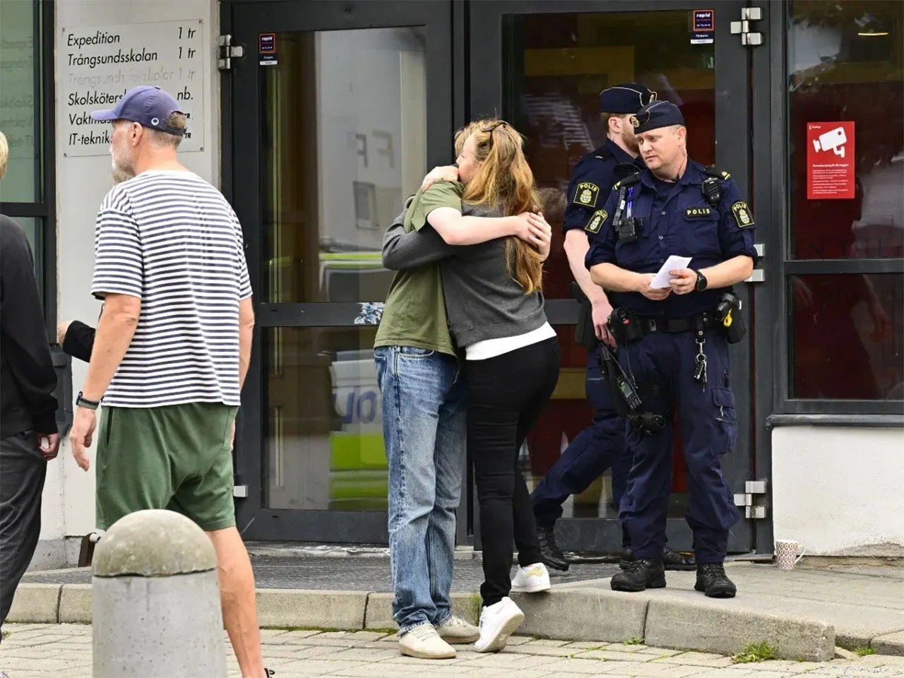 Stockholm: Tinejdžer upucan u školi
