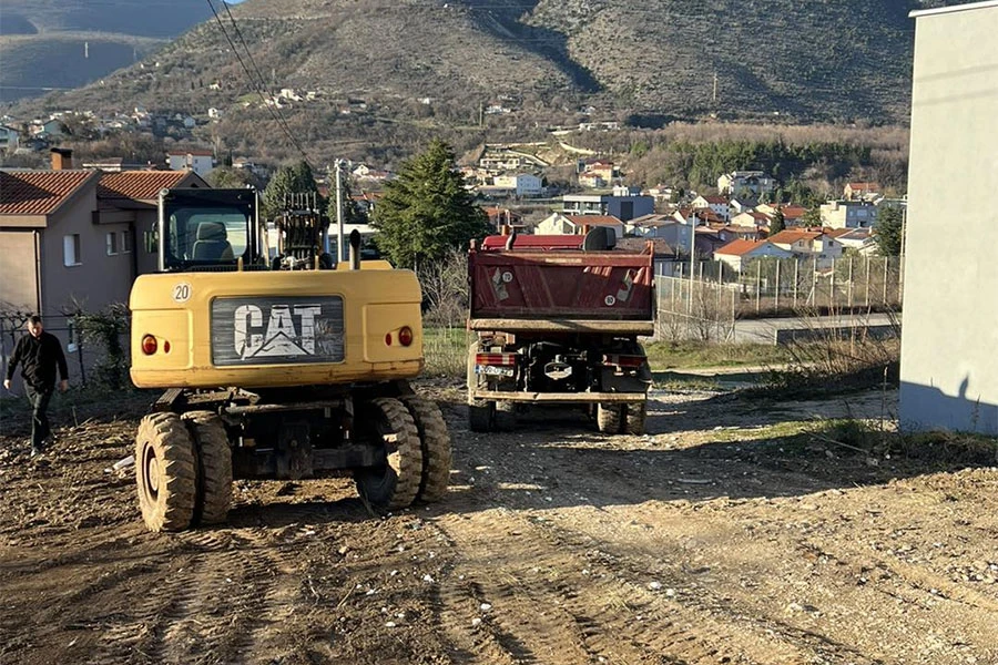 Grad Mostar raspisao javnu nabavku za sanaciju prometnice na Bijelom brijegu