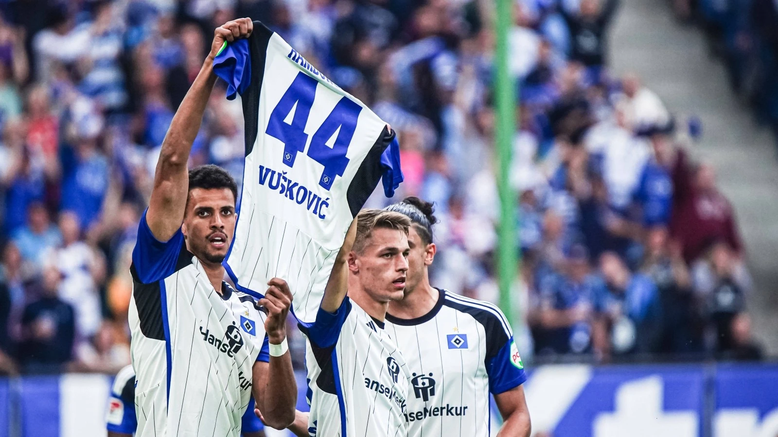VIDEO I Navijači HSV-a pružili podršku Vuškoviću