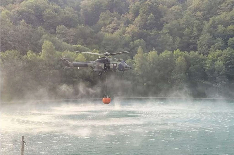 Helikopter Oružanih snaga se srušio u Jablaničko jezero