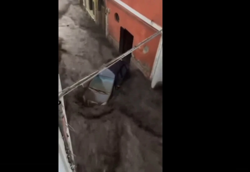 Poplave na jugu Italije: Nestali majka i sin 