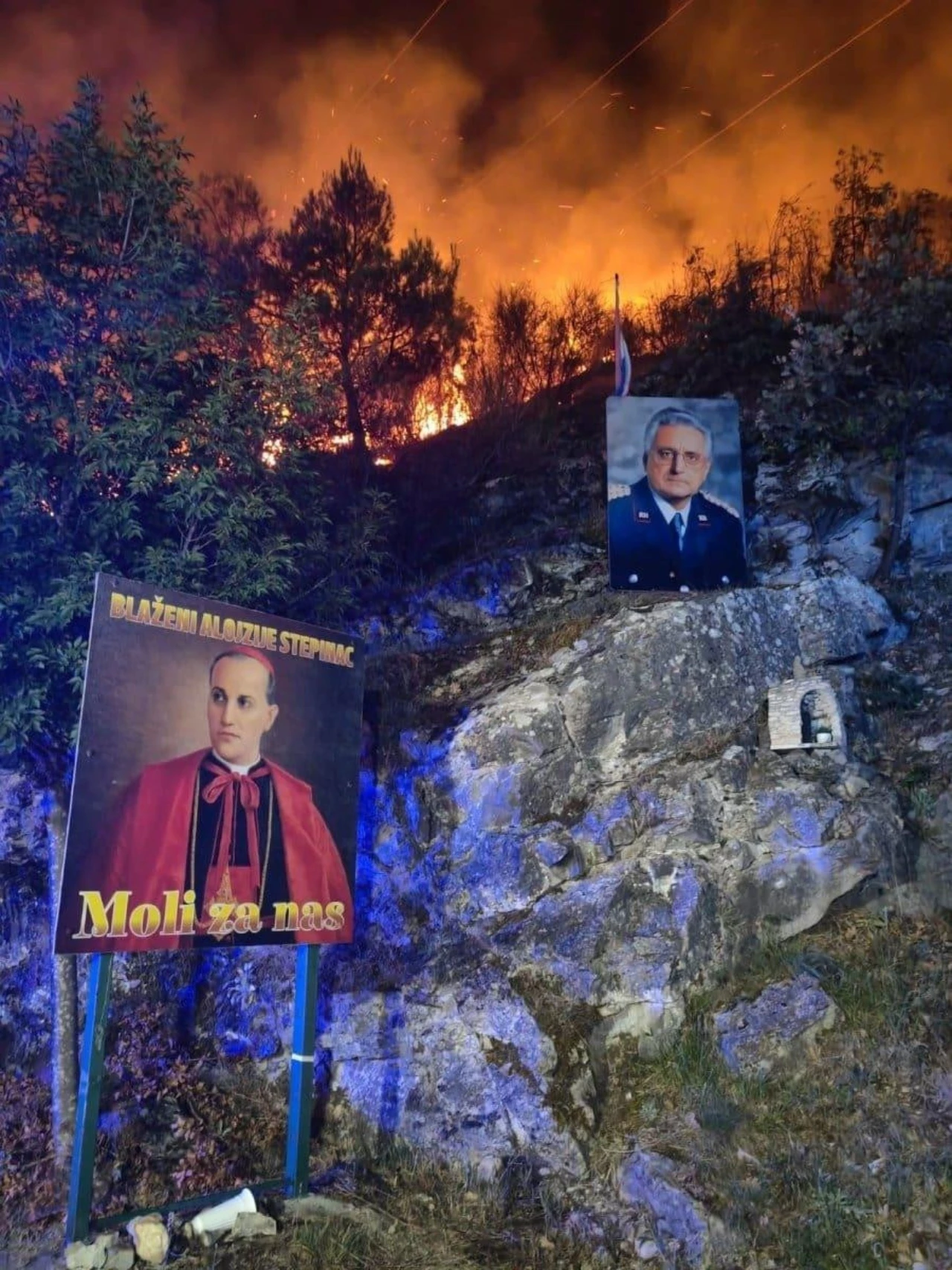 Požar kod Splita: Obranjene kuće, teška noć iza vatrogasaca 