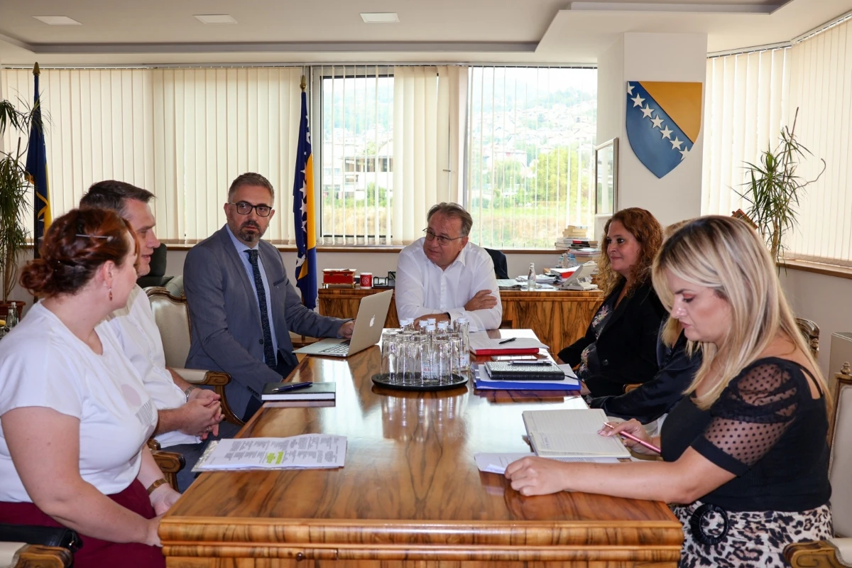 NIkšić u vezi rada Nacionalne biblioteke - Važna institucija ne smije prestati s radom