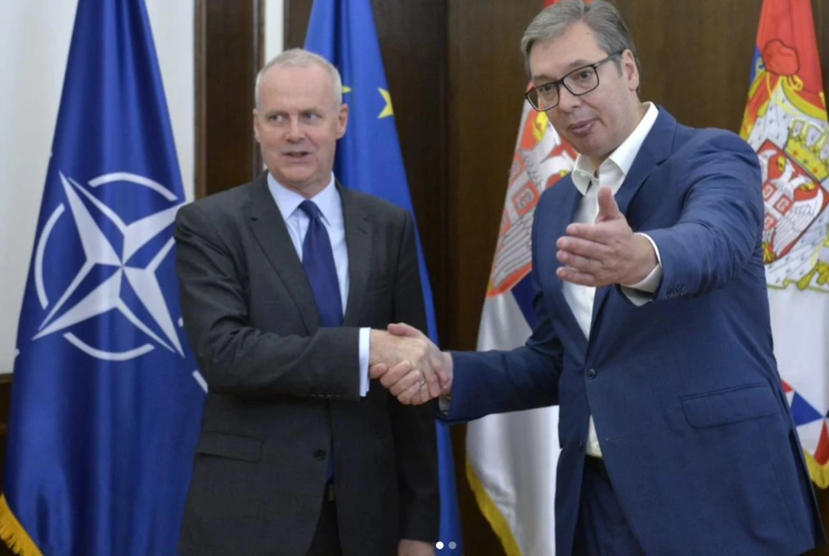 Vučić s dužnosnikom NATO-a - Zabrinut zbog Kosova