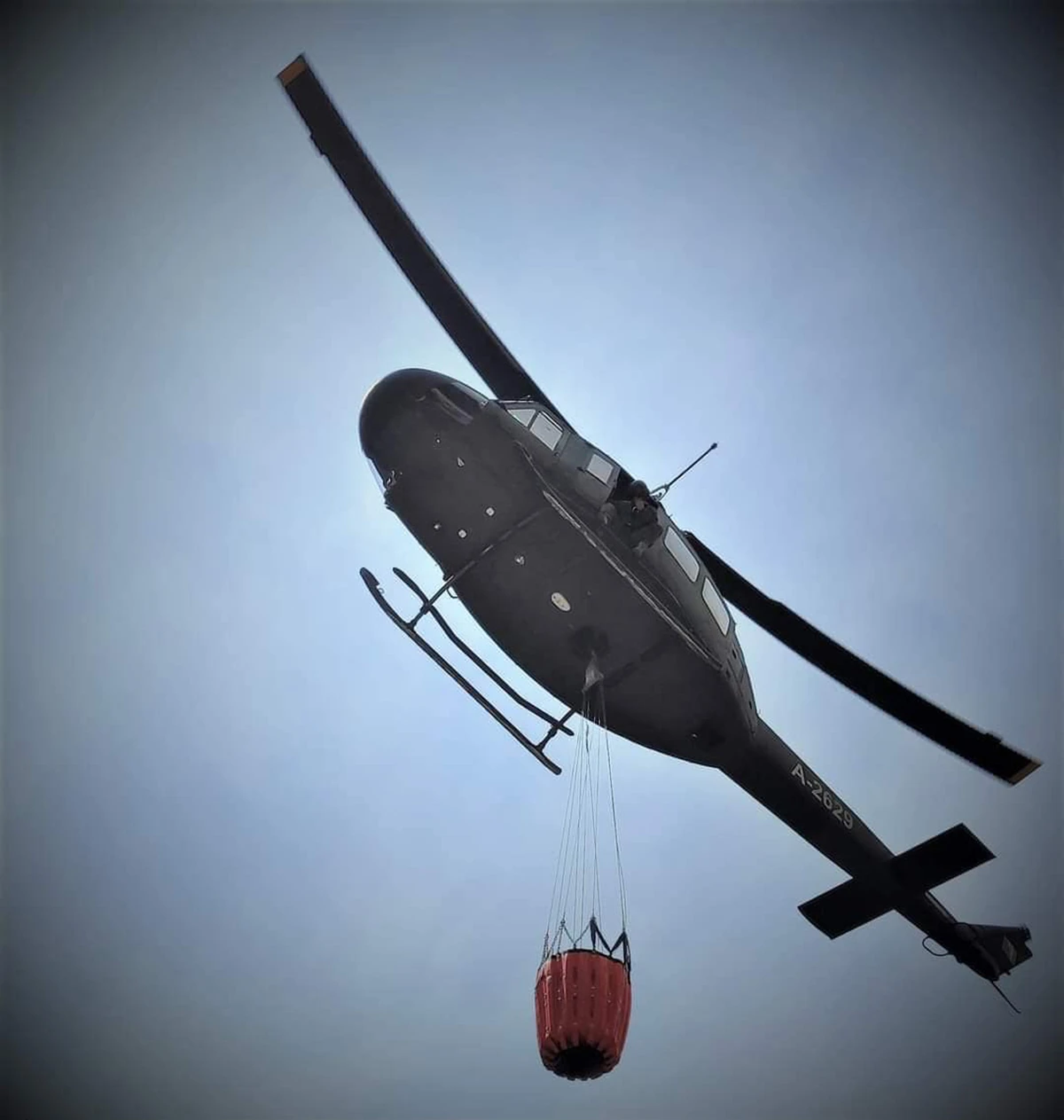 Dok se vatrogasci uzdaju u pomoć susjeda, Helez tvrdi: "Ne treba nam veći broj helikoptera"