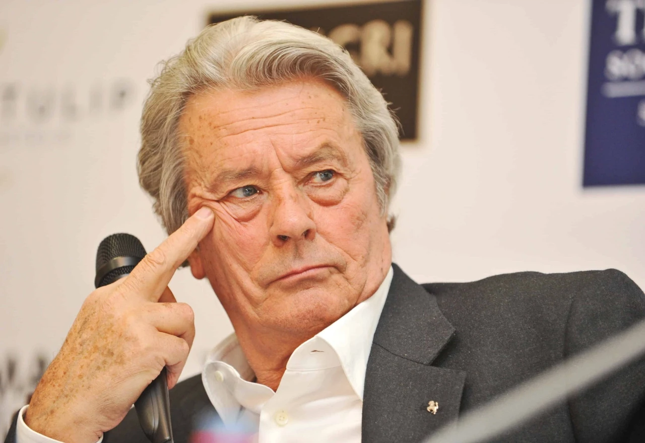 Umro je legendarni Alain Delon