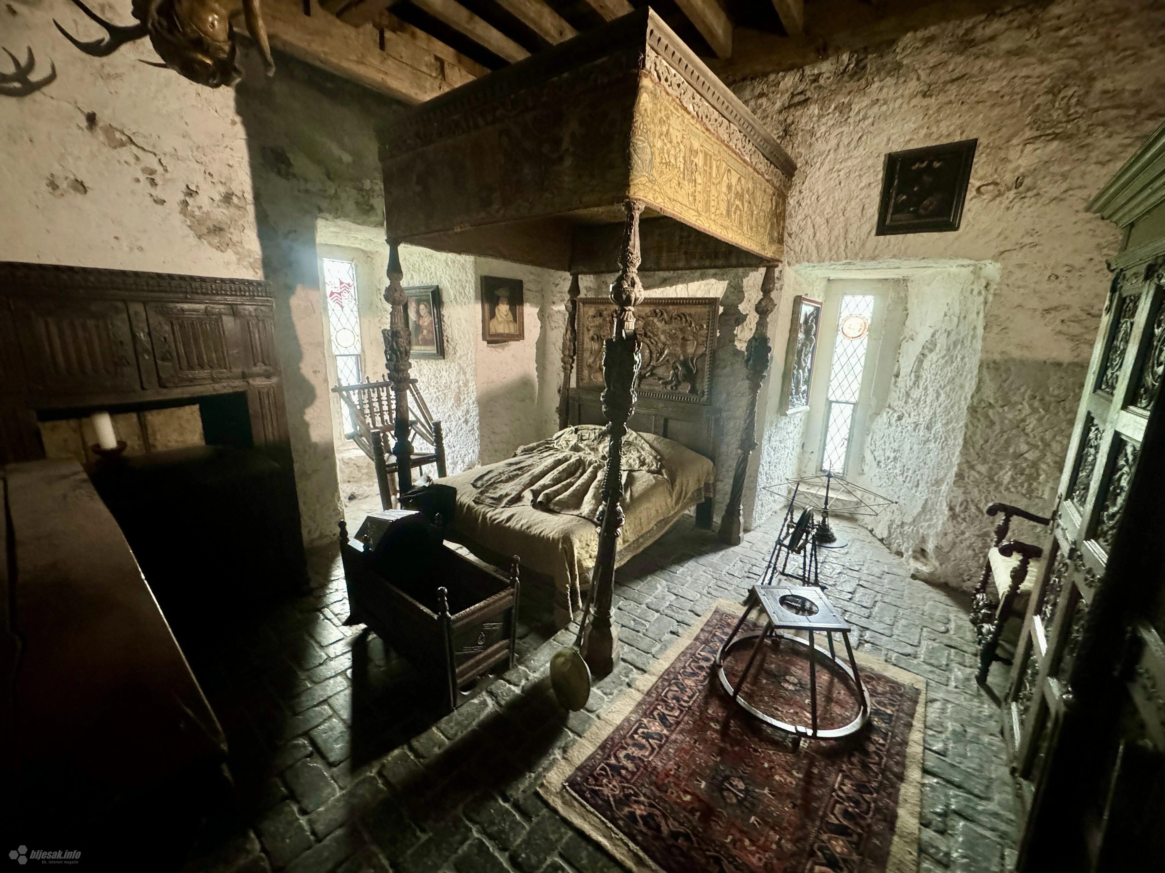 Bljesak u Bunratty Village-u - Krenite s nama na putovanje kroz povijest Irske