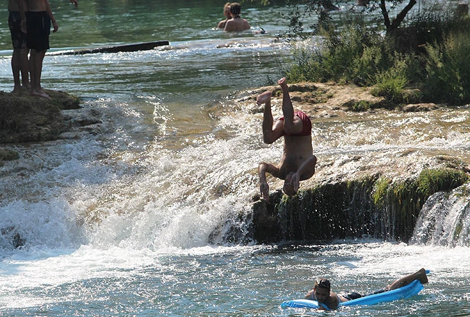 Božjak - idealno mjesto za osvježenje na Trebižatu