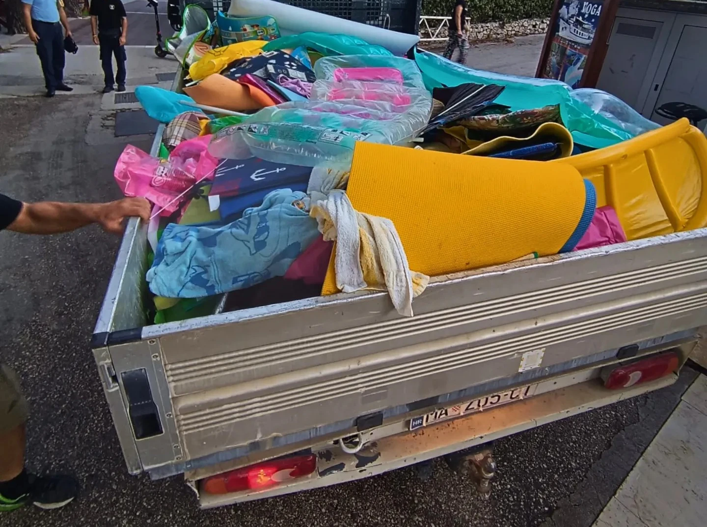 Makarska: Još jedno čišćenje 'rezervacija' s gradske plaže