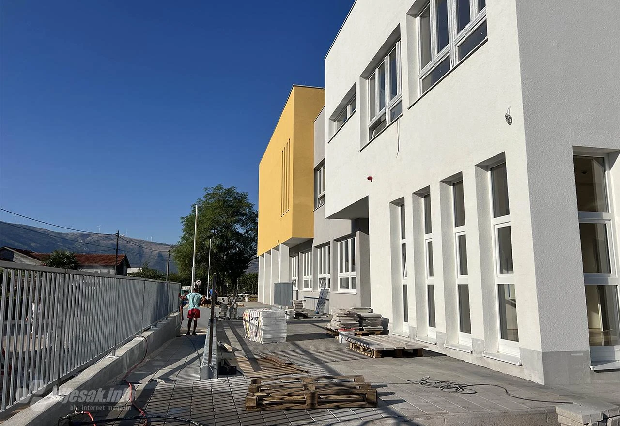 Škola u Vojnu gotova, sitni radovi ostali, stiže i ministarstvo: Spremni za predmetnu nastavu
