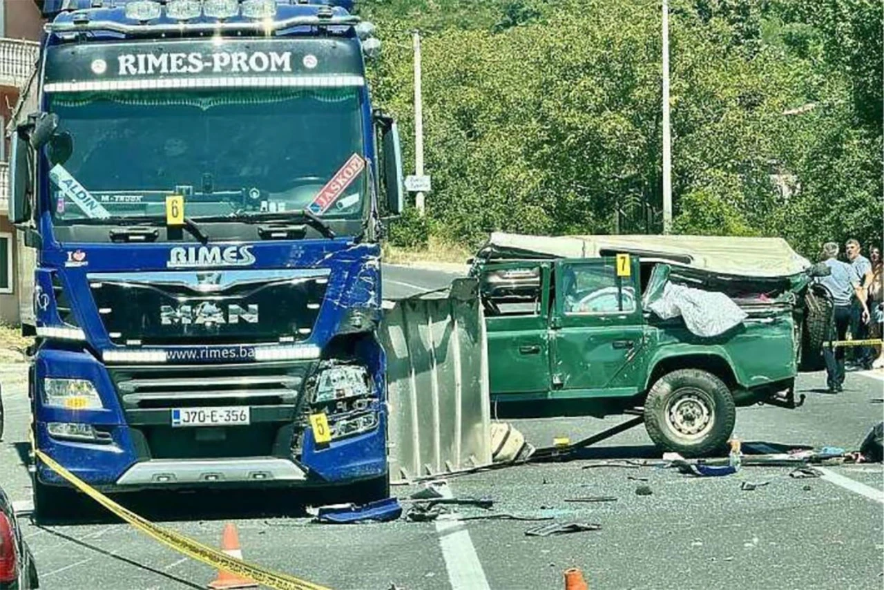 Kod Konjica se sudarili kamion i dva vozila: Ženska osoba zadobila teške tjelesne ozljede