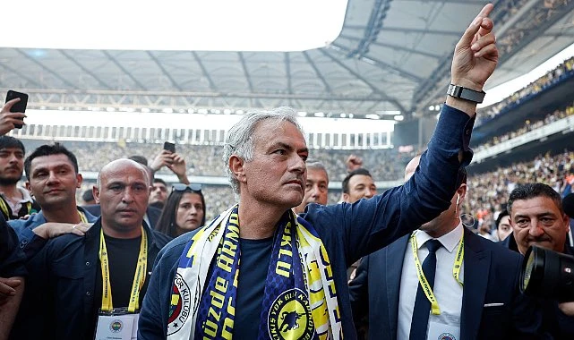 Mourinho zaradio prvu opomenu u Turskoj, strijelac Džeko