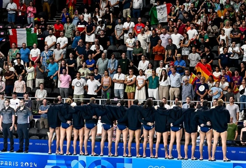 Skandal na Olimpijskim igrama: Condemi s loptom izašao iz plivališta i napustio utakmicu 