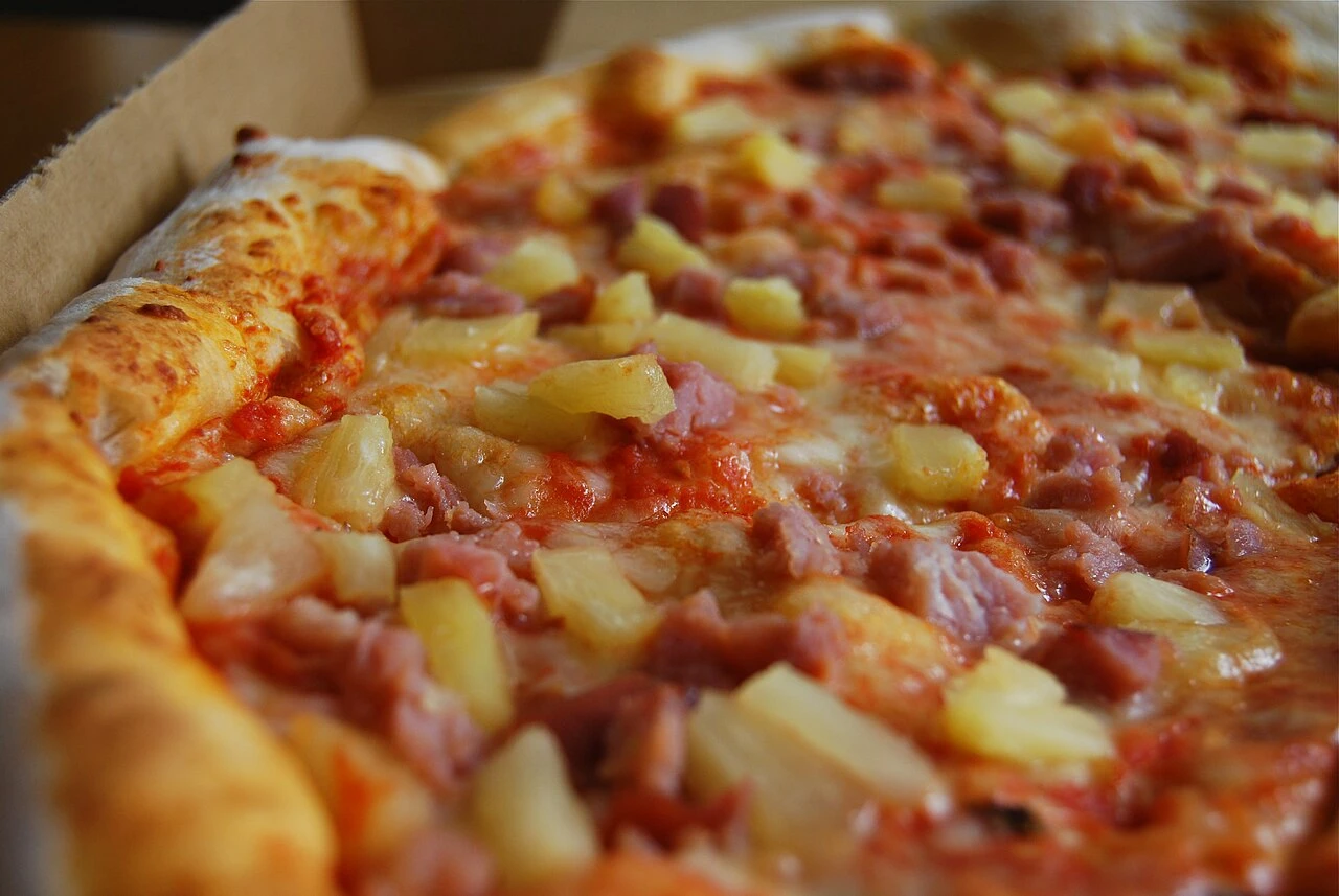 Zašto se havajska pizza tako zove?