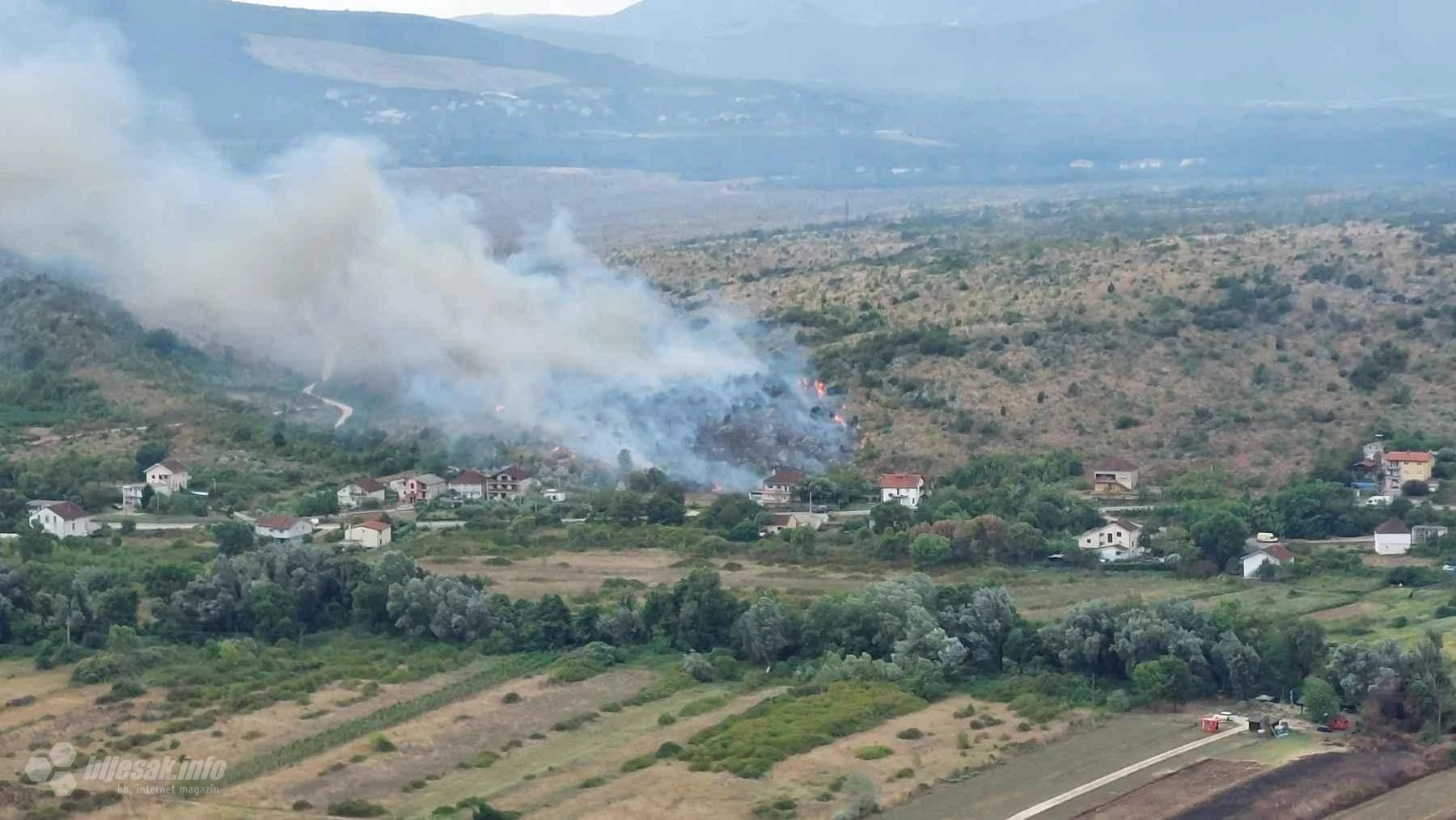 Ljubuški  - aktivan veliki požar, sve snage na terenu