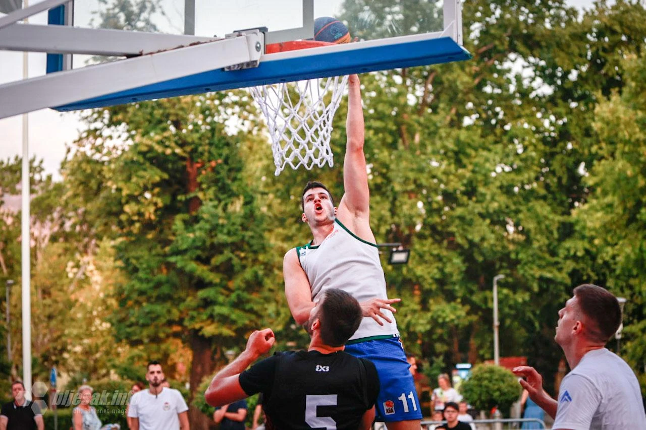 FOTO | U Mostaru započeo turnir 3x3: Posjetitelji uživali u atraktivnim potezima i bogatom programu