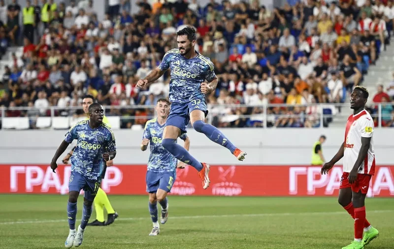 Šutalo u Srbiji zabio gol pa autogol, njegov Ajax prošao dalje