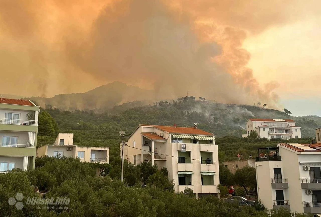 Svi požari u Dalmaciji pod kontrolom; struje nema od Tučepa do Drvenika