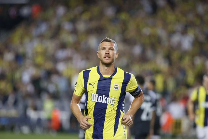Džeko još jednom spašavao Mourinha i Fenerbahce