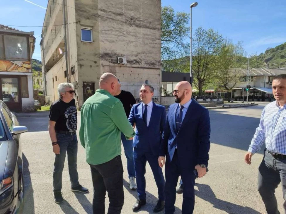 HRS kritizira Isaka i Dizdara - Pitat će u Parlamentu zašto se šuti o nasilju nad hrvatskim obiteljima