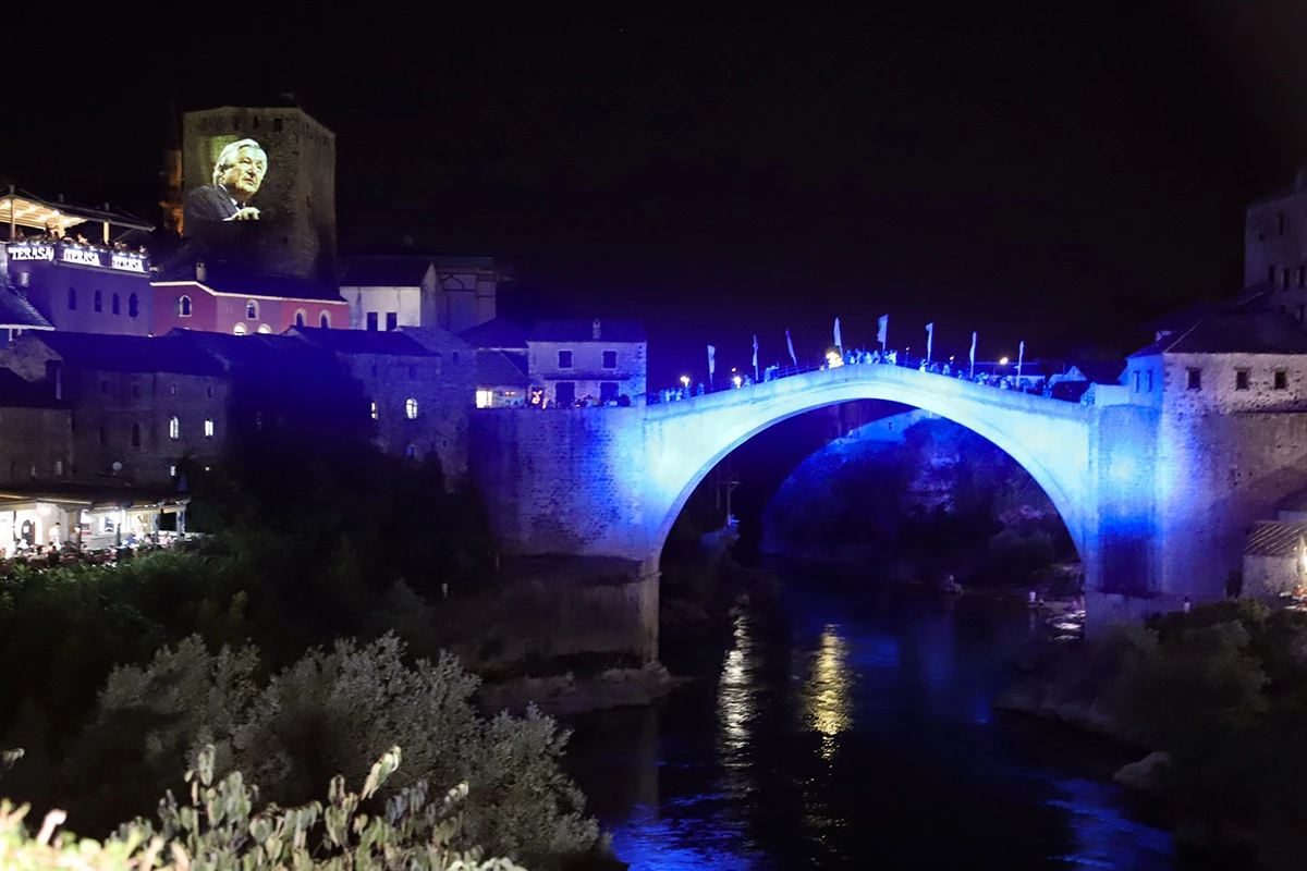 Islamska zajednica ljuta zbog korištenja prostora pri obilježavaju obljetnice obnove Starog mosta; Dobili su odgovor
