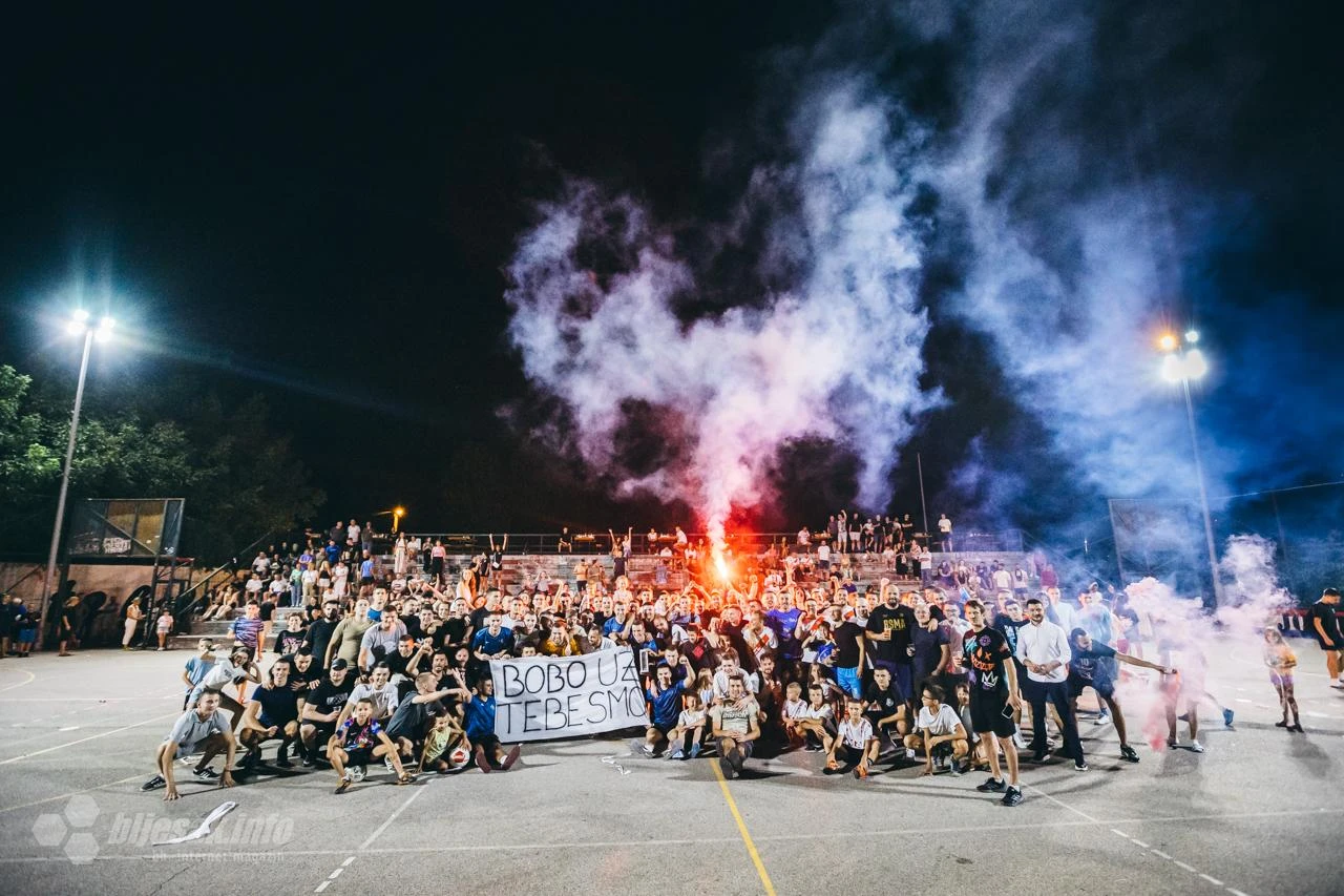 FOTO | Turnir u Ilićima: Tadinovac nakon žestoke borbe donio pehar u svoju ulicu