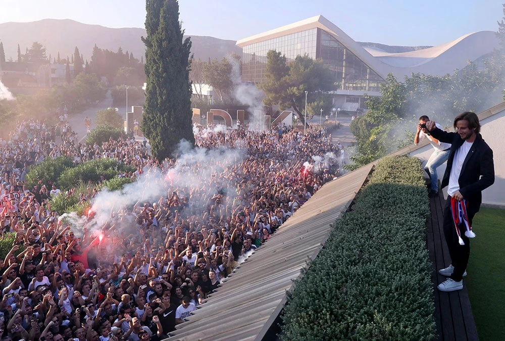 VIDEO I Na Poljudu gori, Rakitić zvanično predstavljen 