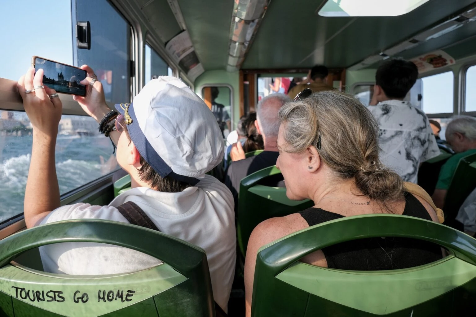 Raste nezadovoljstvo pretjeranim brojem turista – gradovi odgovaraju zabranama apartmana