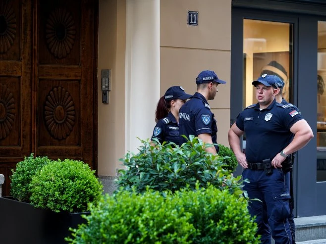 Policija iz Srbije na ulicama bh. gradova: Ramo Isak poručio: Ne prepadajte narod!