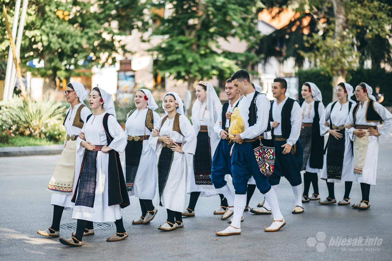 U Mokrom večer folklora 'Na temeljima bazilike naše''