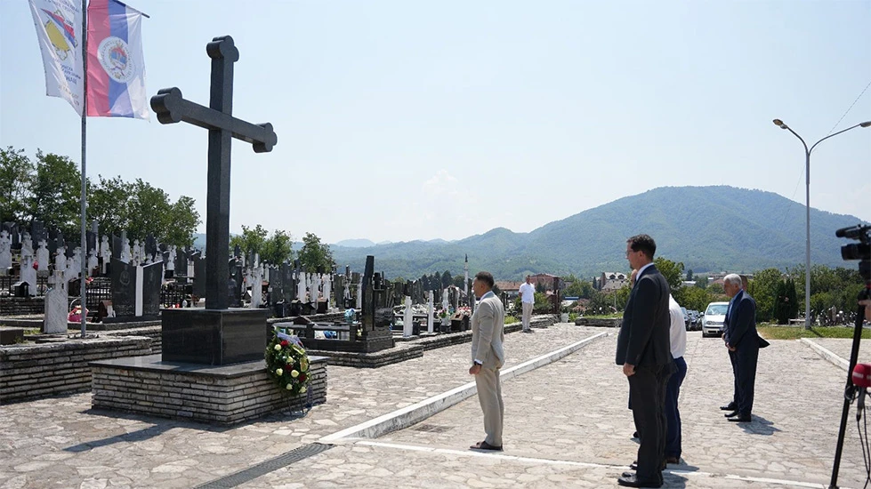 Majke Srebrenice pozivaju EU da napusti BiH, Delegacija EU se pravda