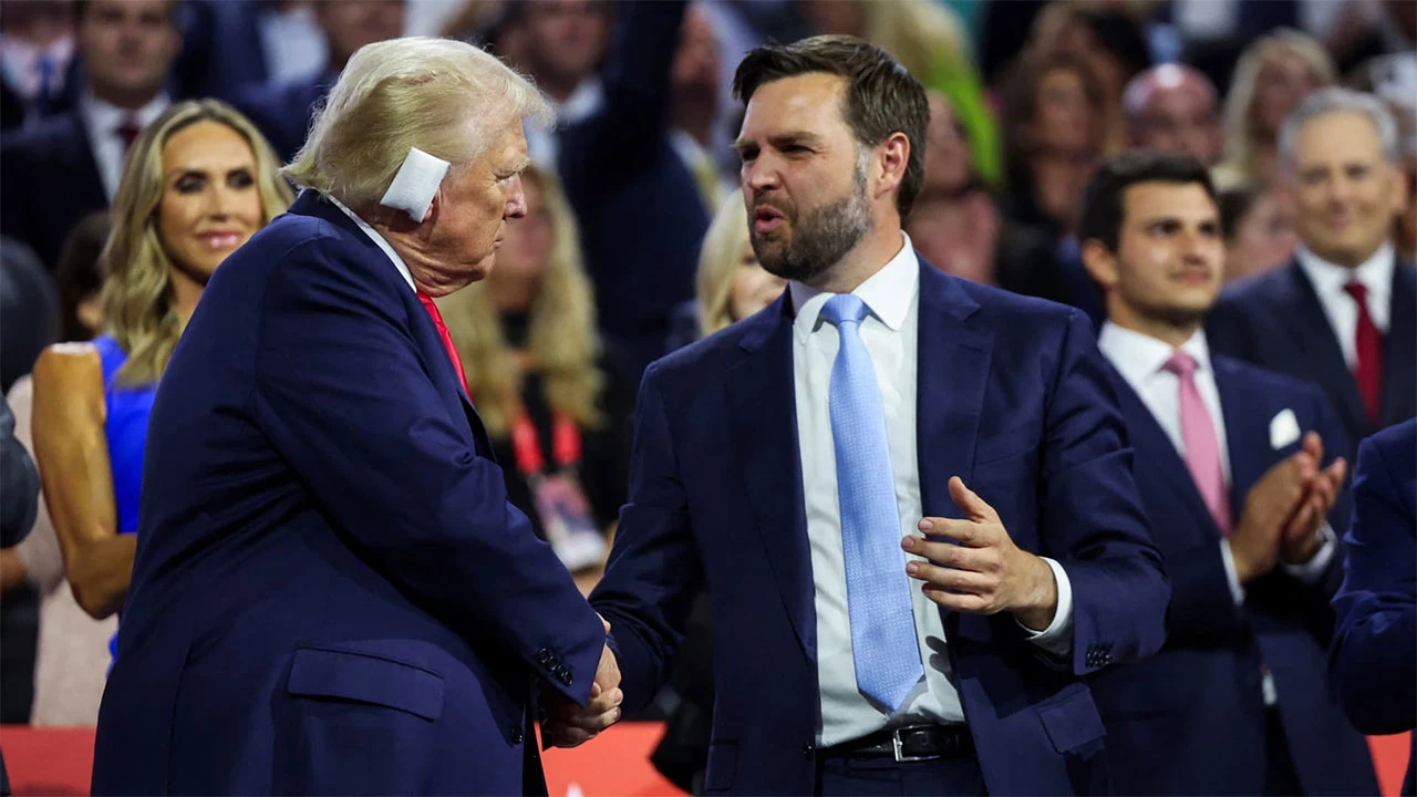 VIDEO Pogledajte doček: Donald Trump prvi put u javnosti nakon atentata