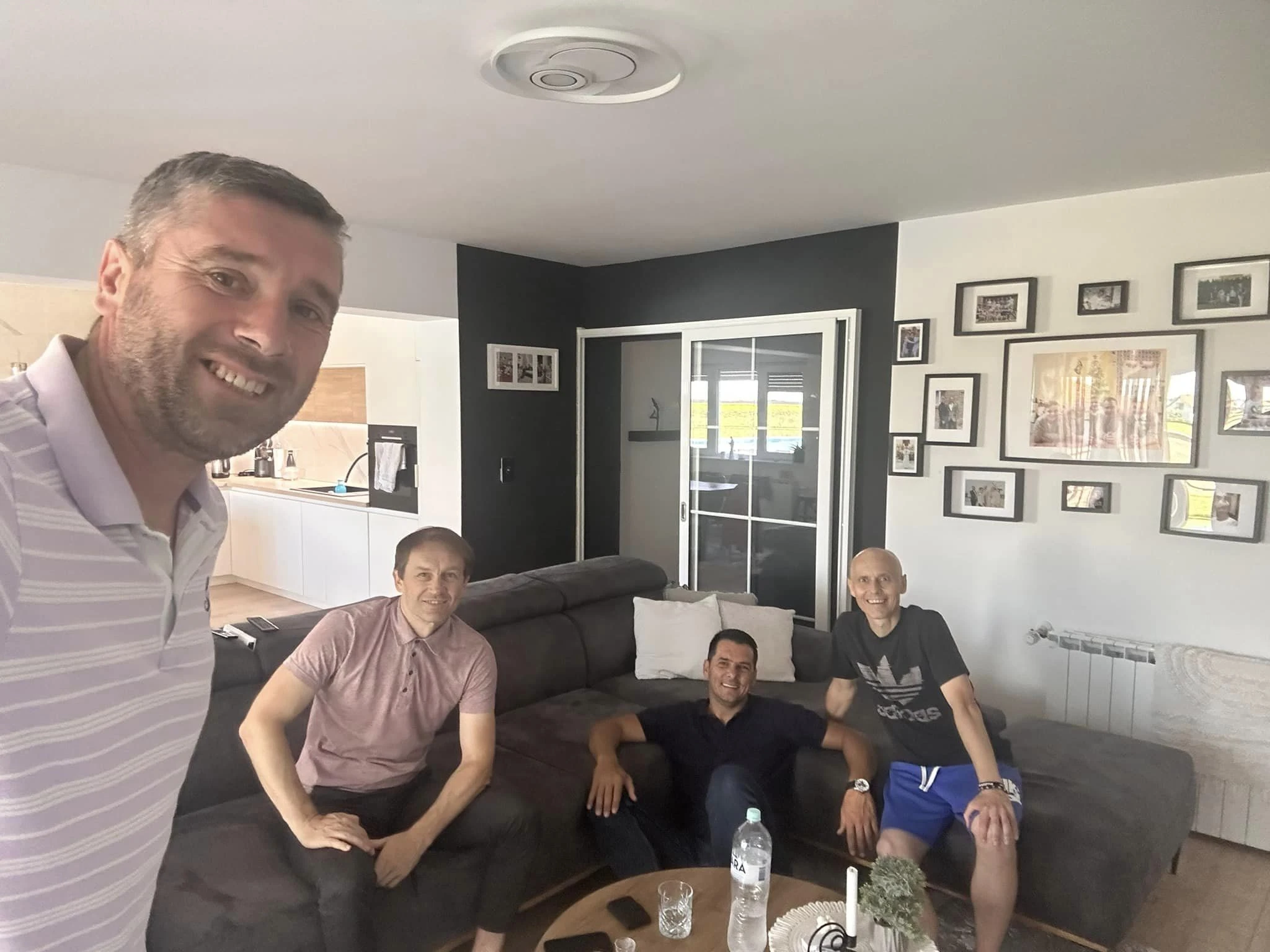 Teškog bolesnog Bartolovića posjetili Papac, Spahić, Damjanović