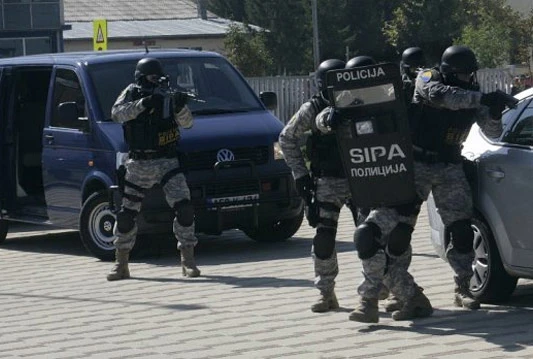 Pretresi na 11 lokacija u BiH: 13 uhićenih, jedna osoba u bijegu