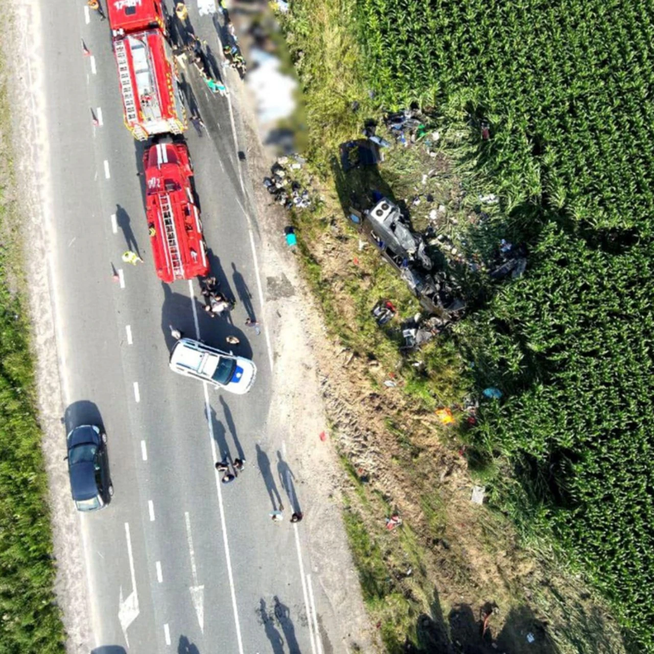 Stravična prometna nesreća: Smrtno stradalo 14 osoba