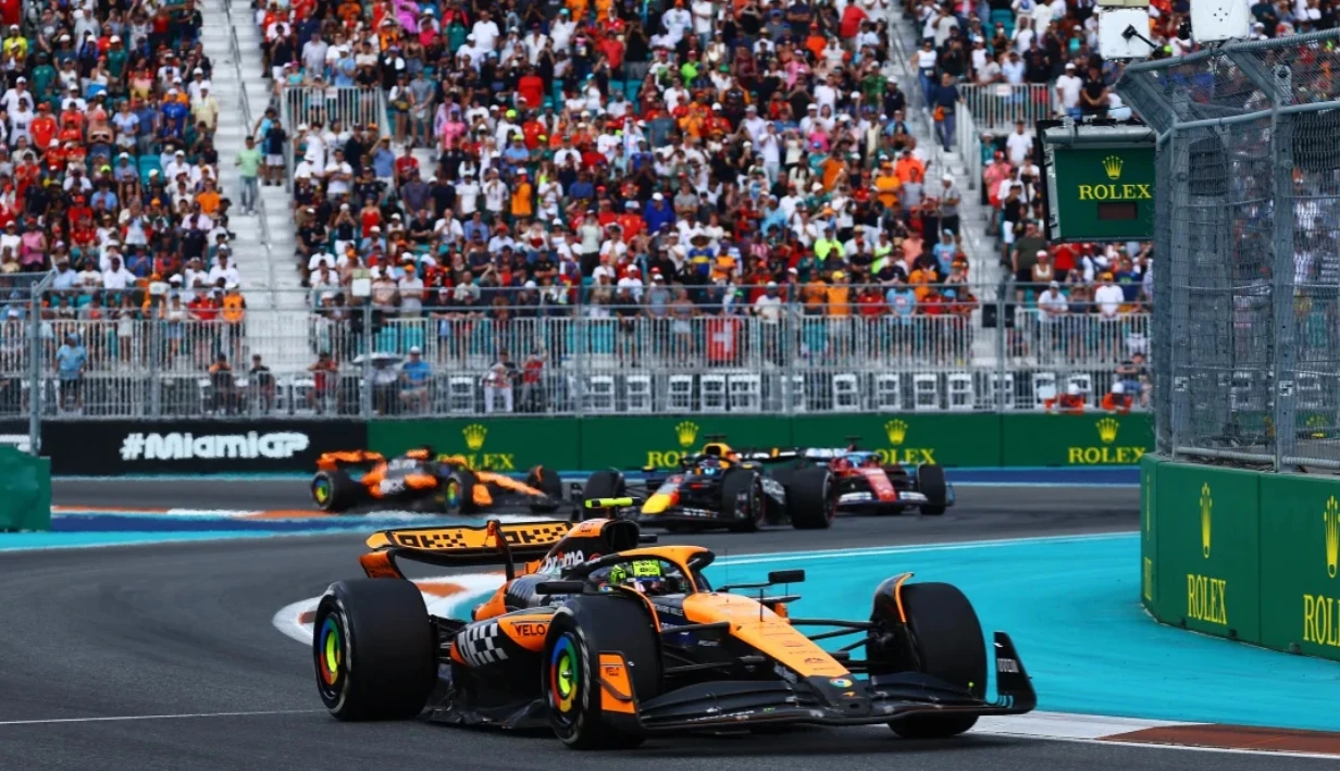 Norris najbrži na prvom treningu Silverstonea