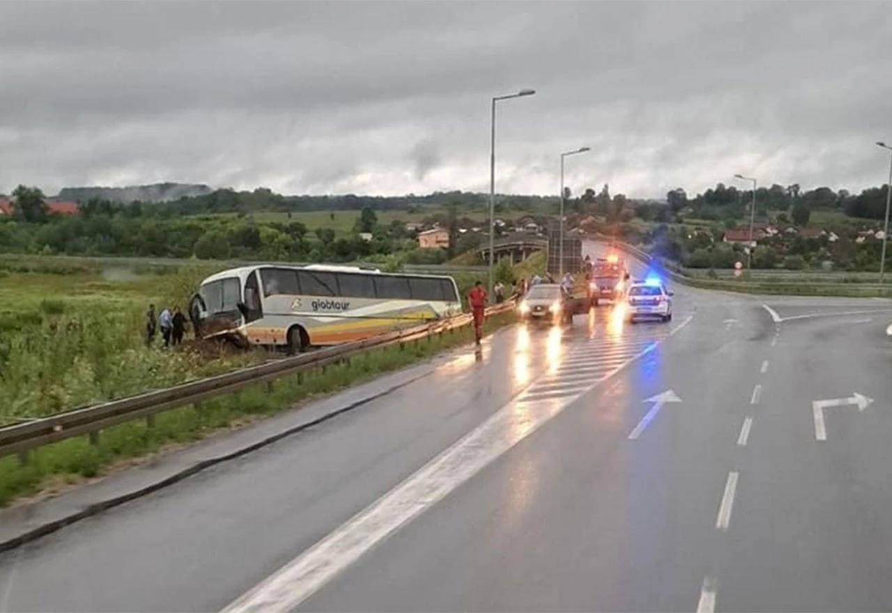 Globtourov autobus sletio s ceste