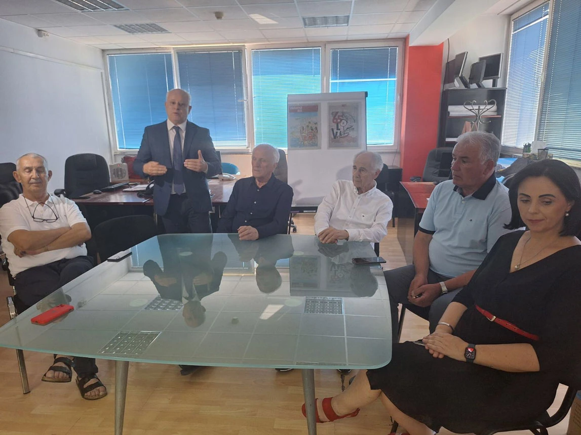 U redakciji Večernjeg lista BiH svečano proslavljen 65. rođendan ovog medija