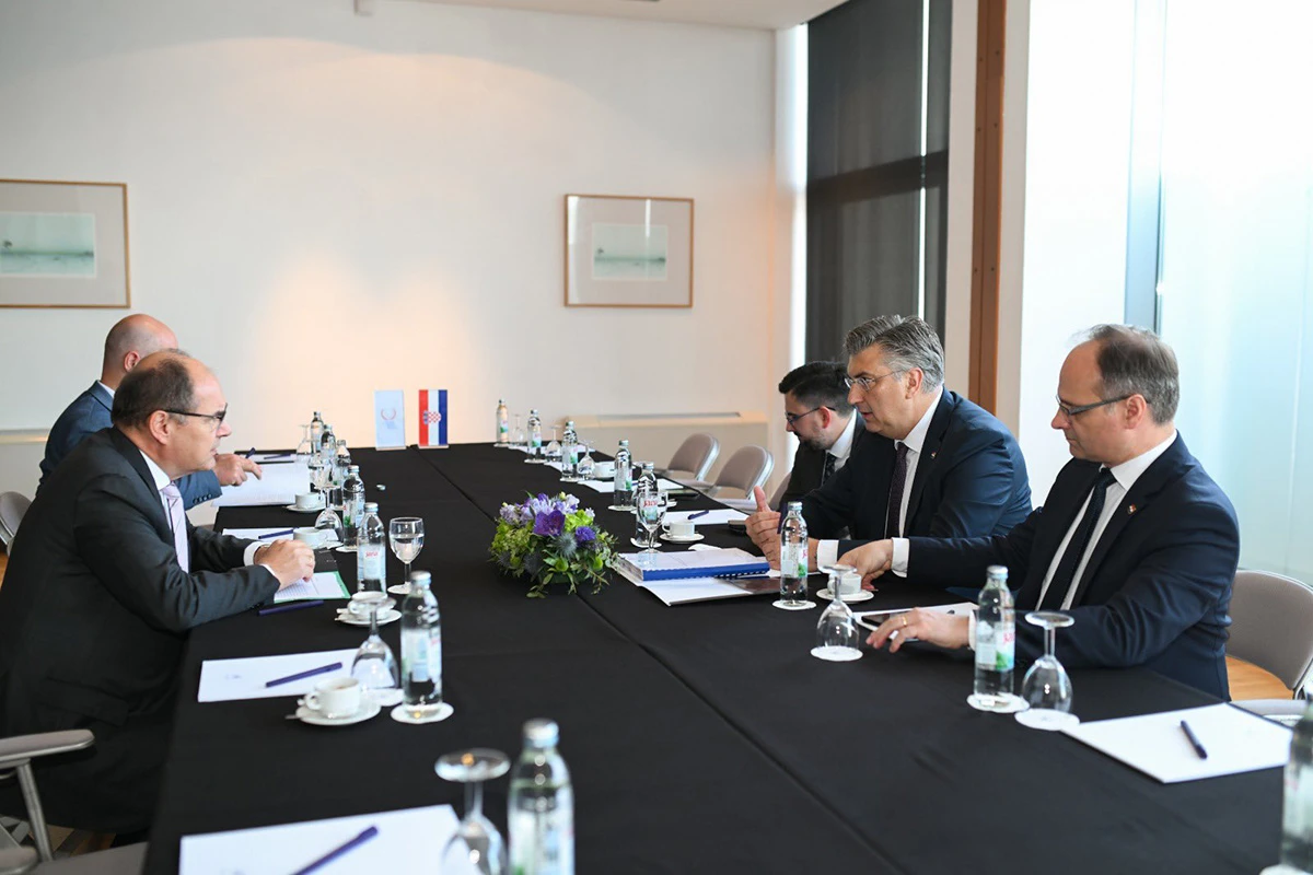 Plenković sa Schmidtom: 'Hrvatska se snažno zalaže za europski put BiH'