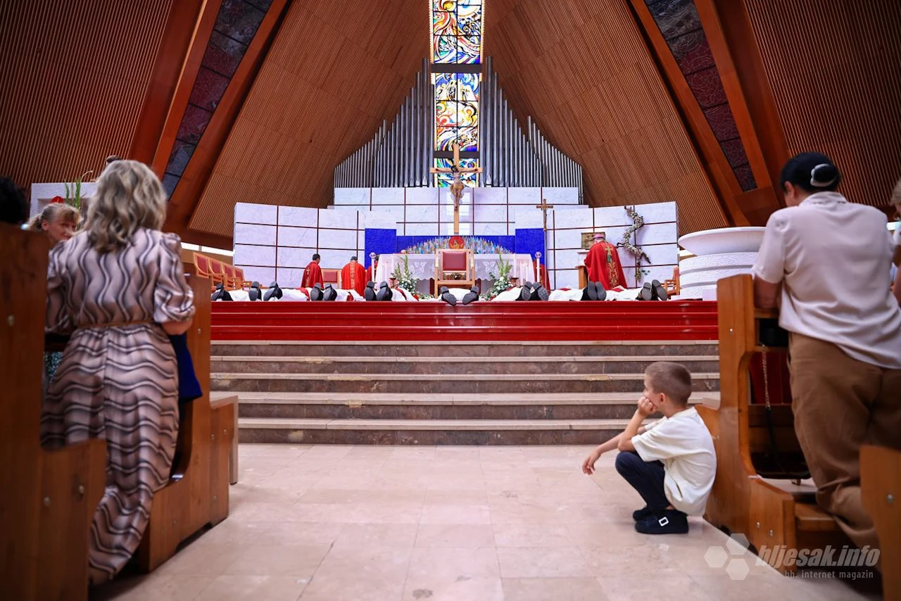 FOTO Hercegovina dobila 8 novih svećenika