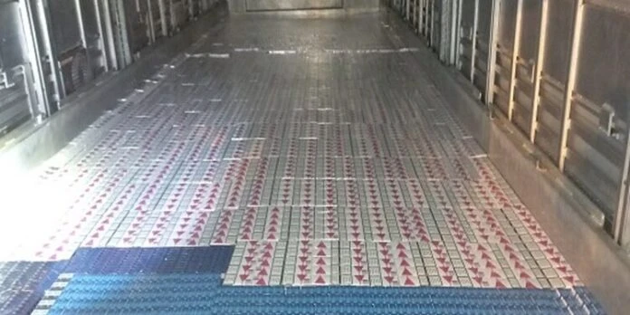 Zaplijenjeno 430.000 komada cigareta - na dno prikolice kamiona sakrio preko 2.000 šteka
