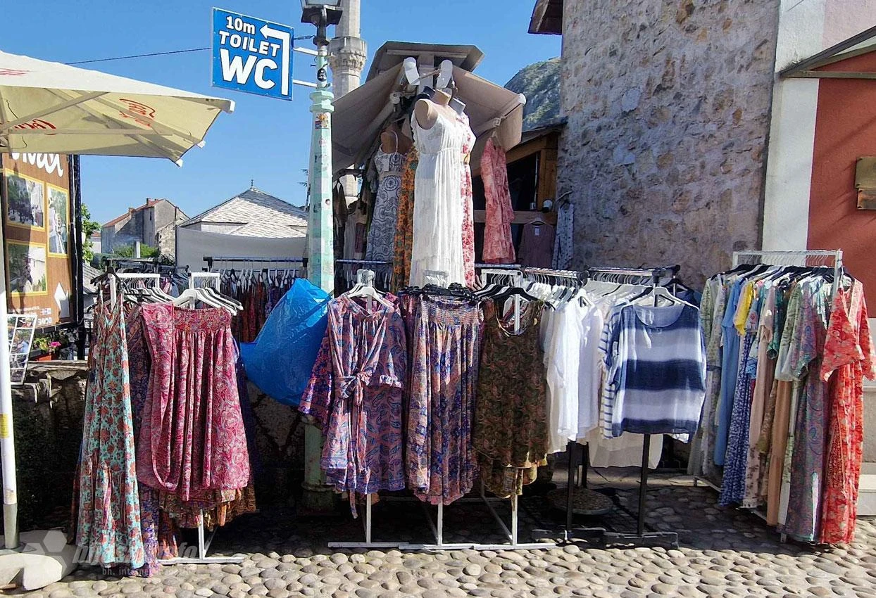 Stari grad: Trgovci kažnjeni, kante za smeće ''oslobođene''